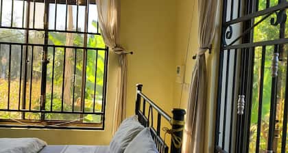 Chic 2-bedroom with WiFi and AC in marvelous Arusha