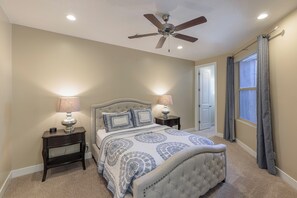 3 bedrooms, desk, iron/ironing board, free WiFi - Skyline Vista at The Ledges *Resort Amenities Included!* (St. George)