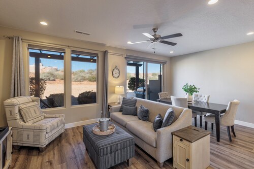 Family 3BR Sleeps 11 w/ Bunk Room Near 18th Hole
