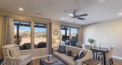 Family 3BR Sleeps 11 w/ Bunk Room Near 18th Hole