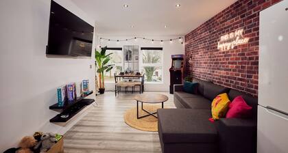 New Flat~FREE Parking~PS4~WORKSPACE