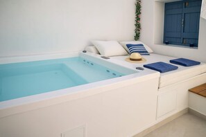Property grounds - Sapphire Gem House with Private Jacuzzi (Anopoli)