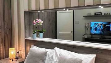 1 bedroom, iron/ironing board, WiFi, bed sheets