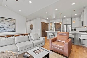 スマートテレビ、暖炉