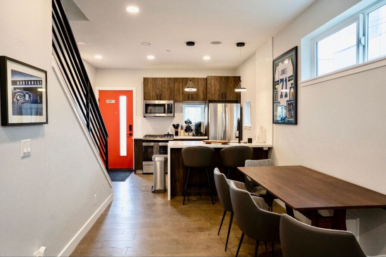 雪櫃、微波爐、焗爐、爐具