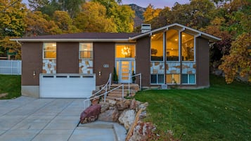 Rumah, beberapa kamar | Eksterior