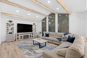 House, Multiple Bedrooms | Living area - Ski Lover's Paradise: 7br Villa Near Top Resorts 7 Bedroom Home by RedAwning (Salt Lake City)