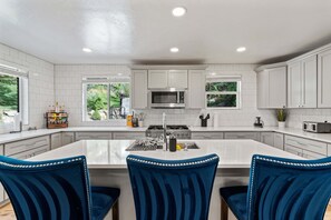 Villa, Mehrere Schlafzimmer | Eigene Küche | Kühlschrank, Ofen, Wasserkocher mit Kaffee-/Teezubehör, Toaster