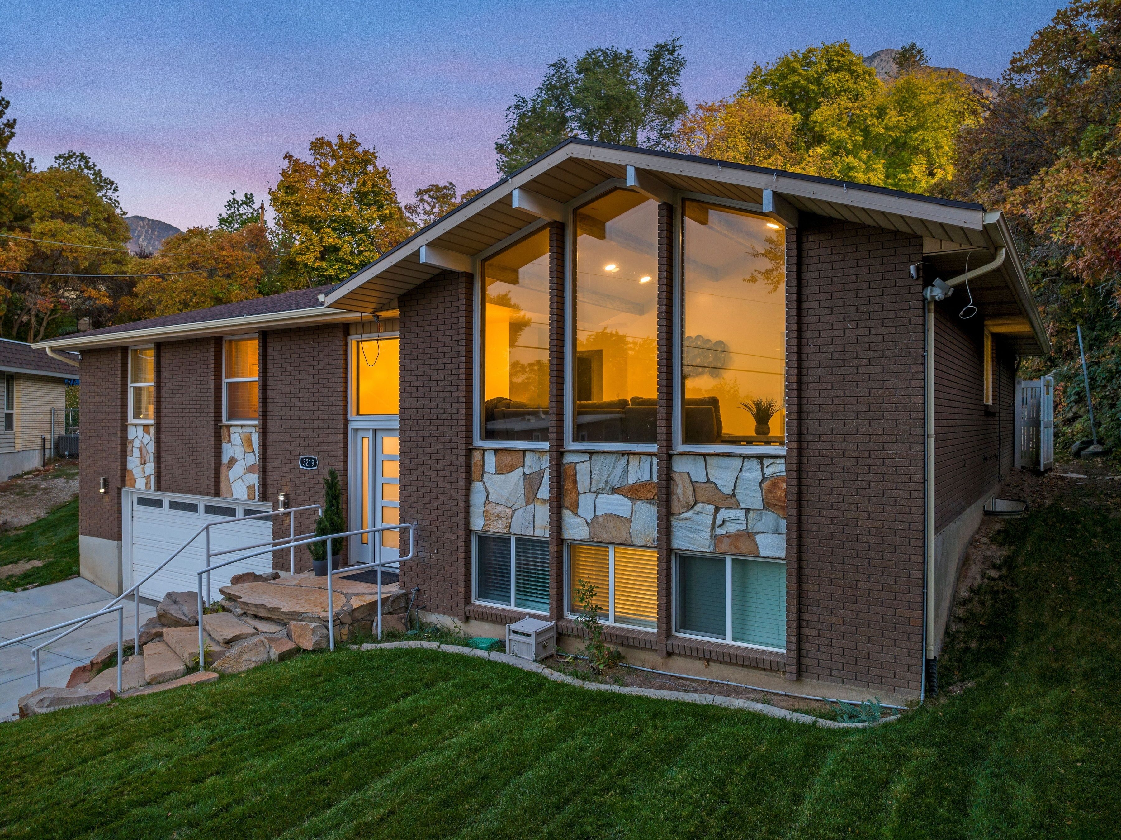 Nhà, nhiều phòng ngủ | Ngoại thất