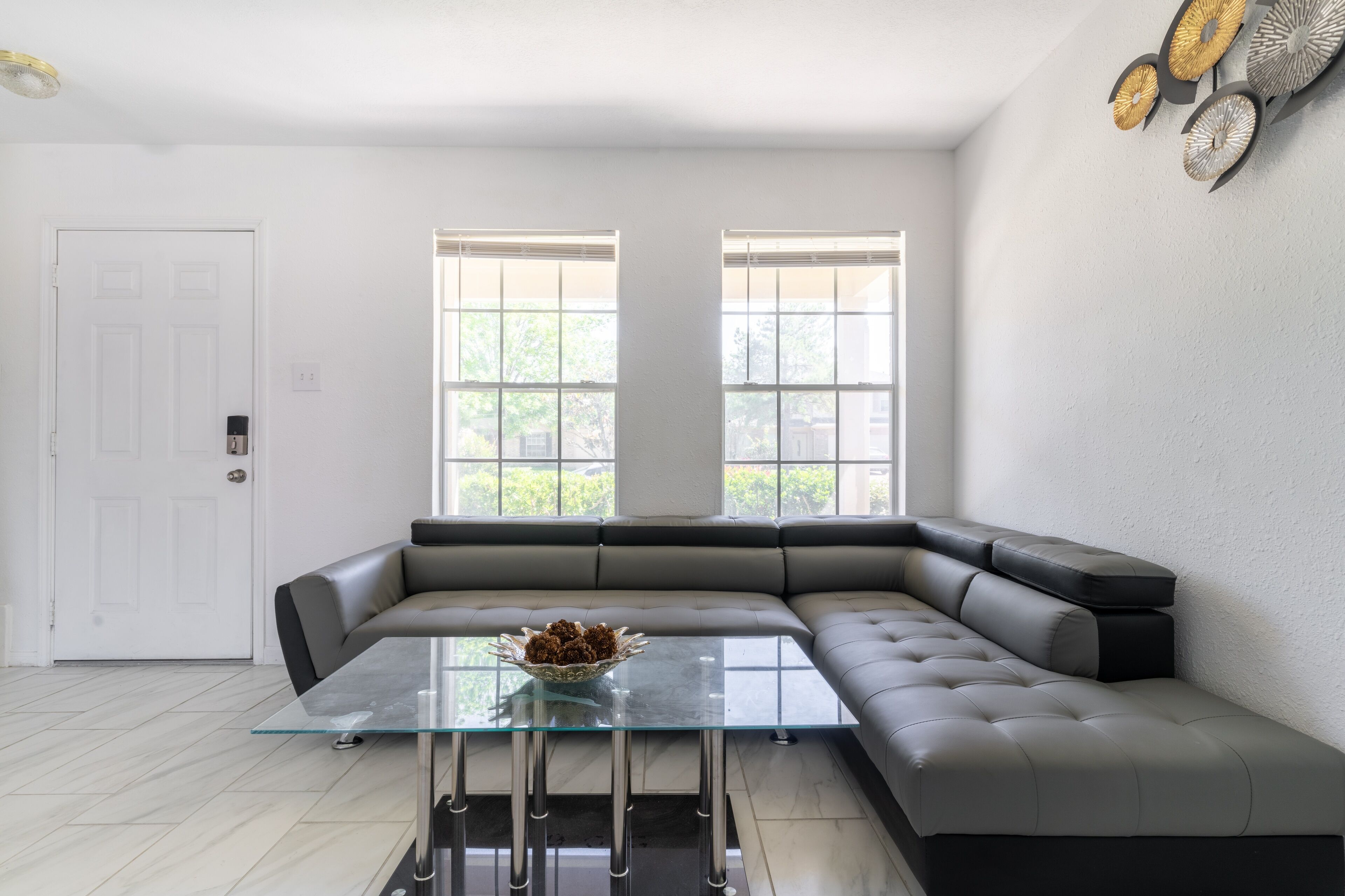 House, 4 Bedrooms | Living area | Smart TV