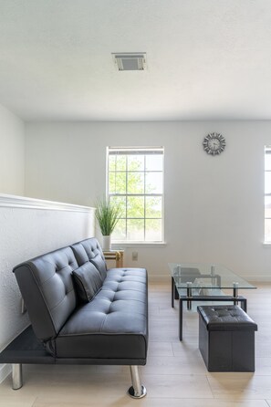 Living area - Stylish 4br 2.5ba Haven In Houston 4 Bedroom Home by RedAwning (Houston)