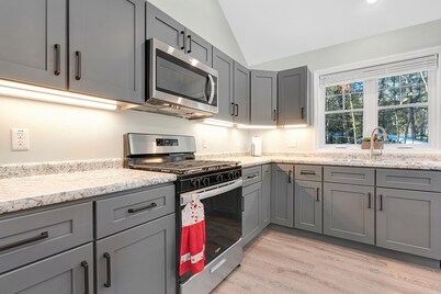 在我們美麗的避風港放鬆身心,享受美景三臥室家庭度假屋 by RedAwning