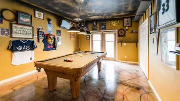House, 4 Bedrooms | Games room