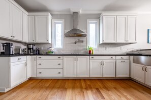 Ferienhaus, 5 Schlafzimmer | Eigene Küche | Kühlschrank, Ofen, Wasserkocher mit Kaffee-/Teezubehör, Toaster