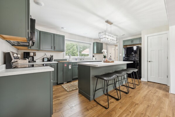 House, 3 Bedrooms | Private kitchen - Tranquil Cozy 3br Home With Deck & Bbq 3 Bedroom Home by RedAwning (Maryville)