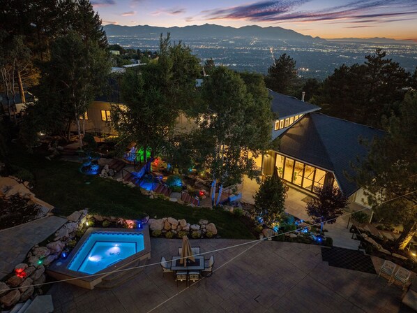 Villa, 5 Bedrooms - Exclusive Resort Escape: Heated Pool, Spa & Pickleball by RedAwning (Salt Lake City)