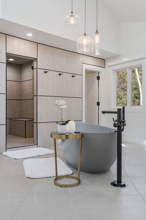 Villa, 5 camere da letto | Bagno | Asciugacapelli, asciugamani, shampoo