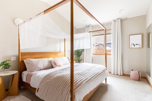 3 habitaciones, tabla de planchar con plancha y wifi gratis 