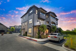 House, 4 Bedrooms | Exterior