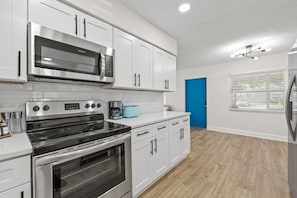 Nhà, 4 phòng ngủ | Bếp riêng | Tủ lạnh, lò nướng, dụng cụ pha cà phê/trà, lò nướng bánh mì