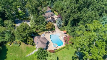 House, 4 Bedrooms | Pool | Outdoor pool