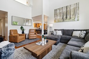 House, 4 Bedrooms | Living area | Streaming services