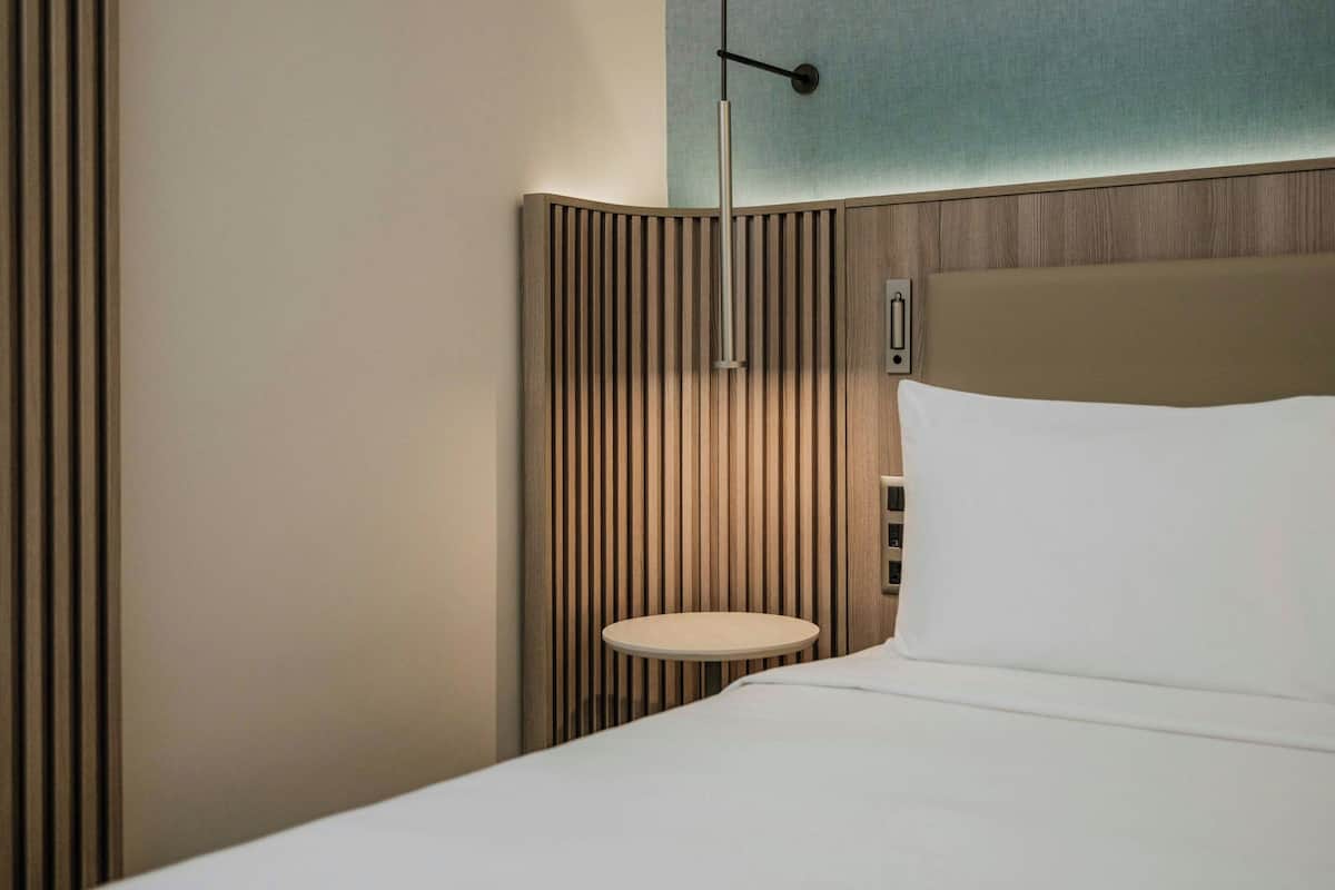 1 bedroom, hypo-allergenic bedding, minibar, in-room safe