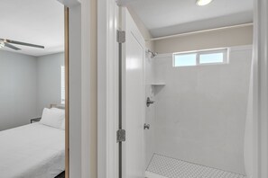 Bathroom - The Ideal Getaway 3 Bedroom Home by RedAwning (Cedar City)