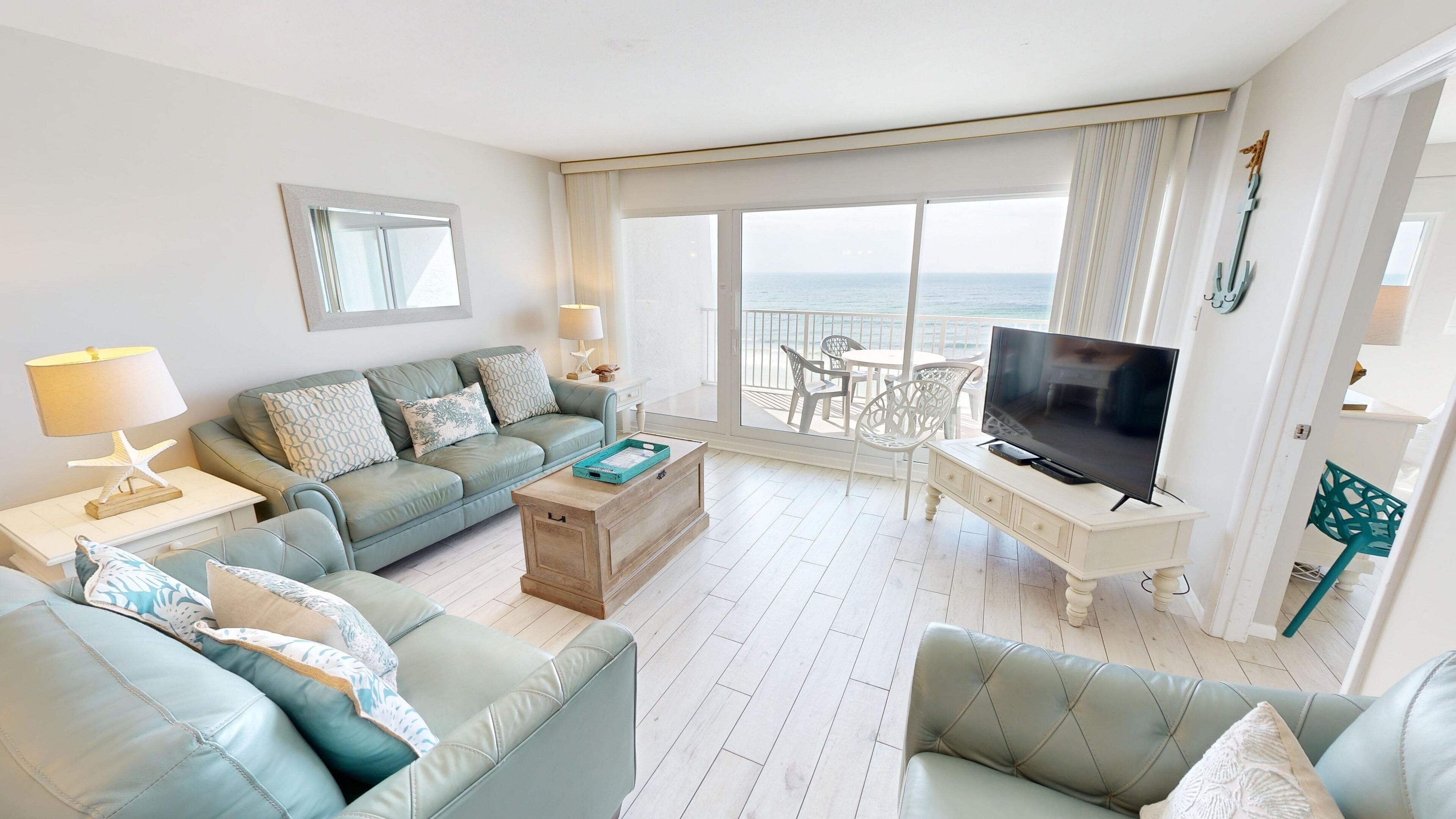 Condo, 2 Bedrooms | Living area | Smart TV