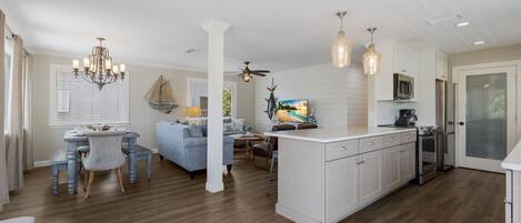 House, 3 Bedrooms | Dining