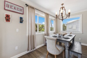House, 3 Bedrooms | Dining