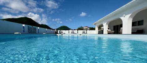 Piscina a l'aire lliure