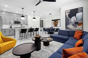 Télévision, chaîne hi-fi, espaces bureaux