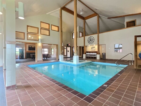 Pool - BeaverBox-  Pool, Hot Tub, Sauna, Pool Table (Killington)