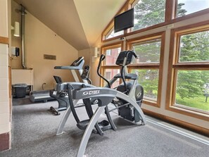 Fitness facility - BeaverBox-  Pool, Hot Tub, Sauna, Pool Table (Killington)
