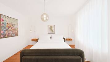 3 bedrooms, desk, iron/ironing board, WiFi