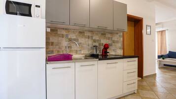 Herdplatte, Kochgeschirr/Geschirr/Besteck