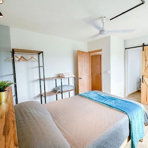 Family House, Garden View | 5 bedrooms, blackout drapes, free WiFi - New Comfortable Retreat. Pool & BBQ (Yautepec)
