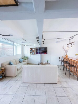 Living room - New Comfortable Retreat. Pool & BBQ (Yautepec)