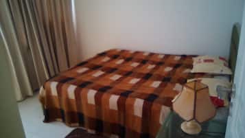 1 chambre, fer et planche Ă  repasser, Wi-Fi, draps fournis