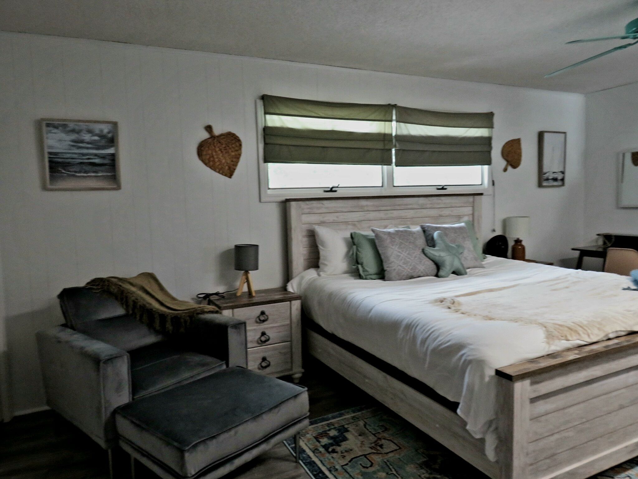 3 slaapkamers, een bureau, reisbedje, wifi