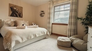 2 habitaciones, tabla de planchar con plancha, cuna de viaje y wifi