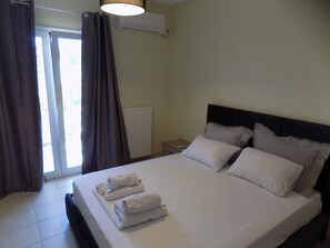 2 bedrooms, iron/ironing board, free WiFi