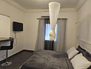 1 bedroom, iron/ironing board, WiFi