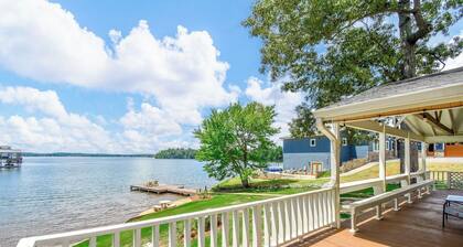 NEW! 3 bedroom lakefront home with wheelchair accessibility, sleeps 8!
