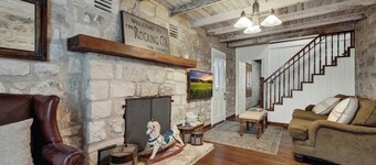 Historic & Remodeled Sunday Haus-5 Mins to Dtown!