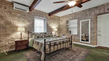 4 bedrooms, iron/ironing board, travel cot, WiFi