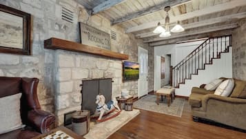 TV, fireplace, offices