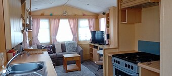 Serenity Place Caravan 2 Double Beds With Varanda