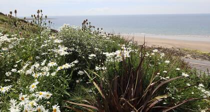 Tigh Samhradh - a cottage that sleeps 4 guests in 1 bedroom